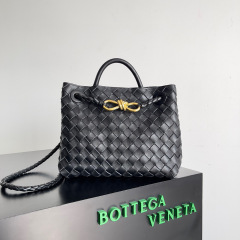 Saiz beg tangan Botteca Veneta：25*22*10.5cm