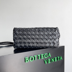 Saiz beg tangan Botteca Veneta：25*22*10.5cm