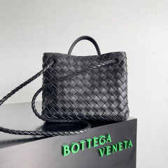 Saiz beg tangan Botteca Veneta：25*22*10.5cm