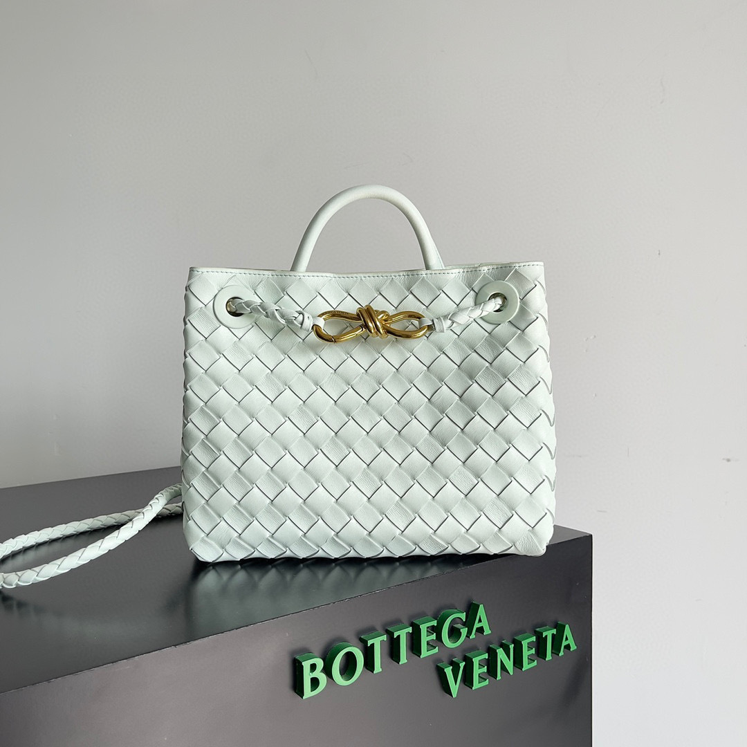 Botteca Veneta Hand bag Size：25*22*10.5cm