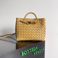 Botteca Veneta Handtasche Größe: 25 * 22 * 10,5 cm