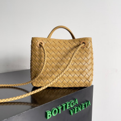 Botteca Veneta Handtasche Größe: 25 * 22 * 10,5 cm