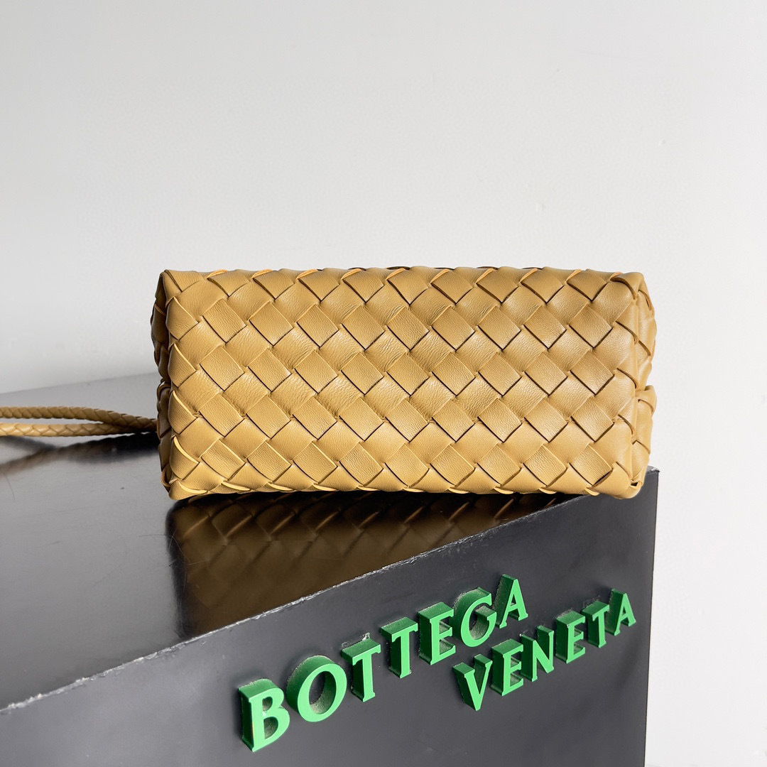 Botteca Veneta Handtasche Größe: 25 * 22 * 10,5 cm