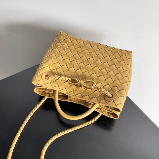 Botteca Veneta Handtasche Größe: 25 * 22 * 10,5 cm