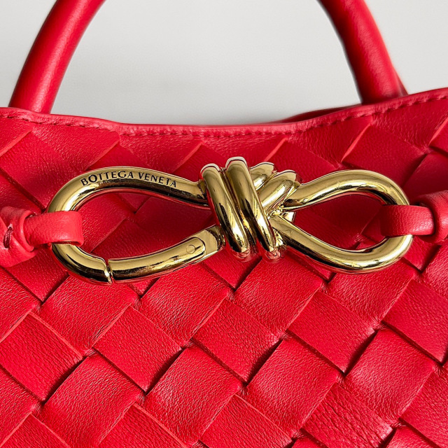 Botteca Veneta Handtasche Größe: 25 * 22 * 10,5 cm