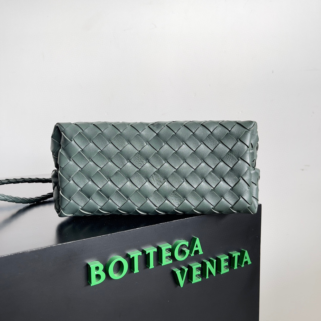 Botteca Veneta Handtasche Größe: 25 * 22 * 10,5 cm