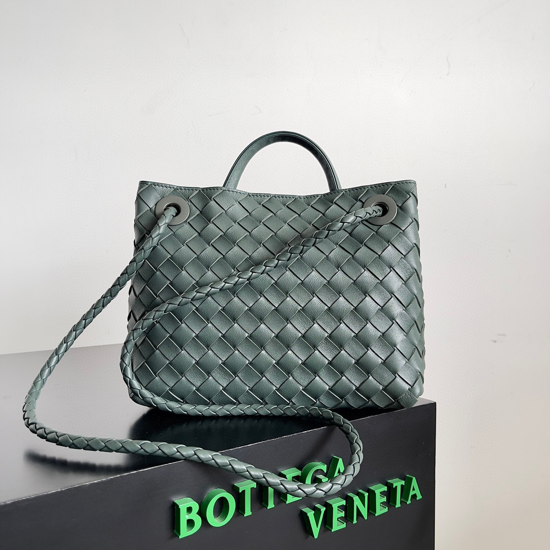 Botteca Veneta Handtasche Größe: 25 * 22 * 10,5 cm
