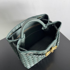 Botteca Veneta Handtasche Größe: 25 * 22 * 10,5 cm