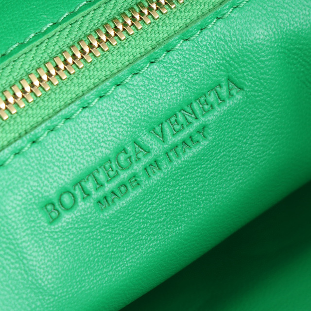Borsa sottobraccio Botteca Veneta Dimensioni: 48*40*16 cm