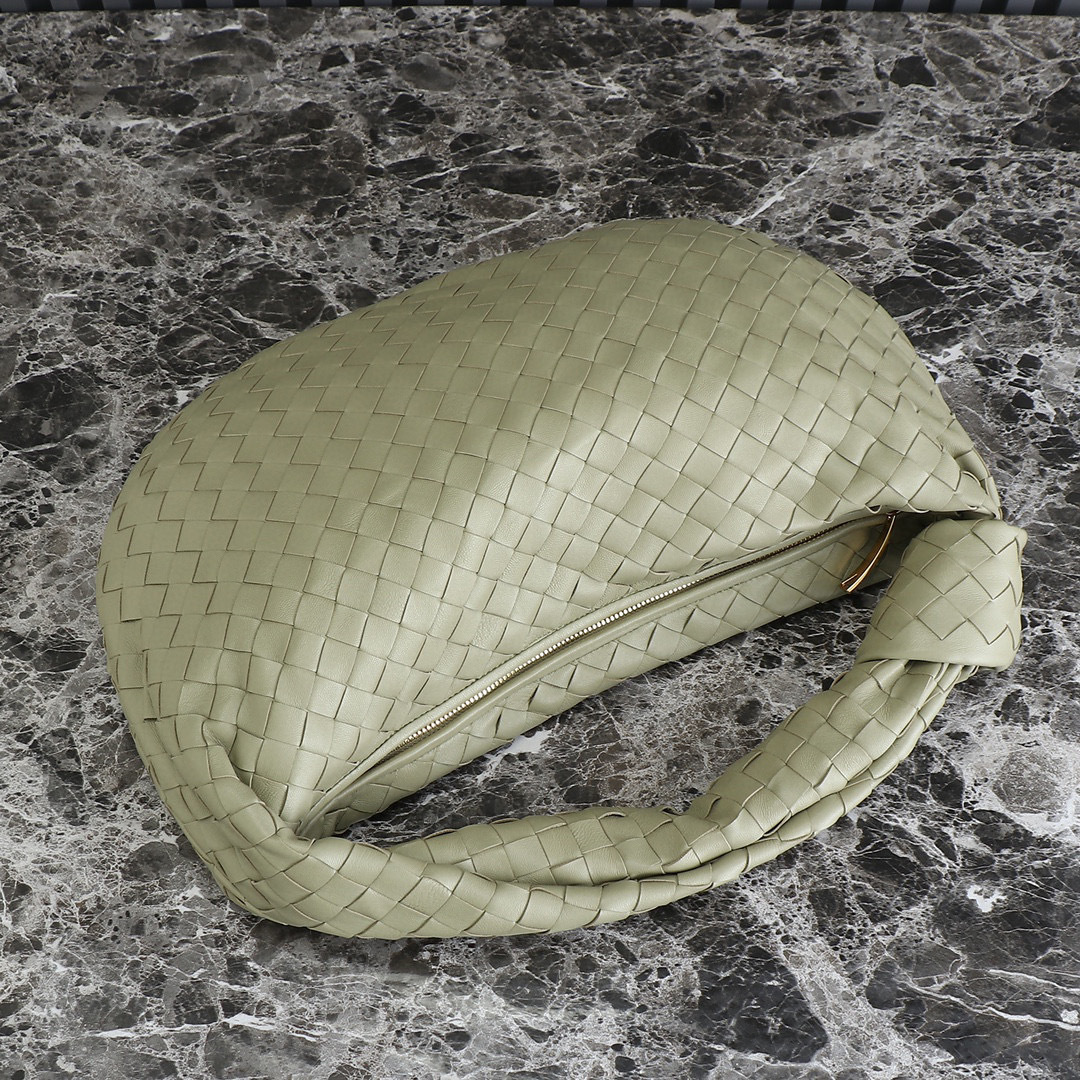 Botteca Veneta  Underarm bag Size：48*40*16cm