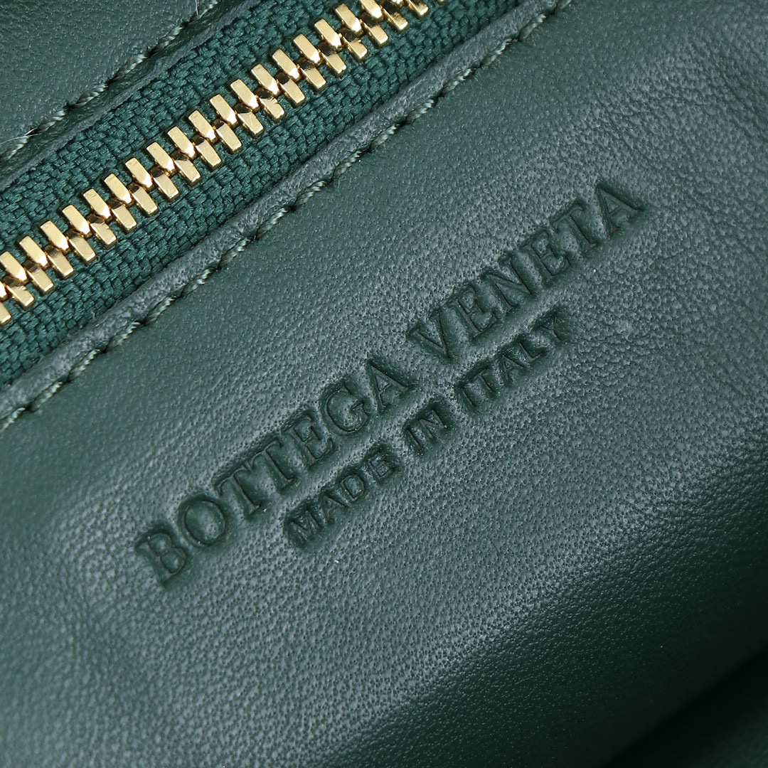Borsa sottobraccio Botteca Veneta Dimensioni: 48*40*16 cm