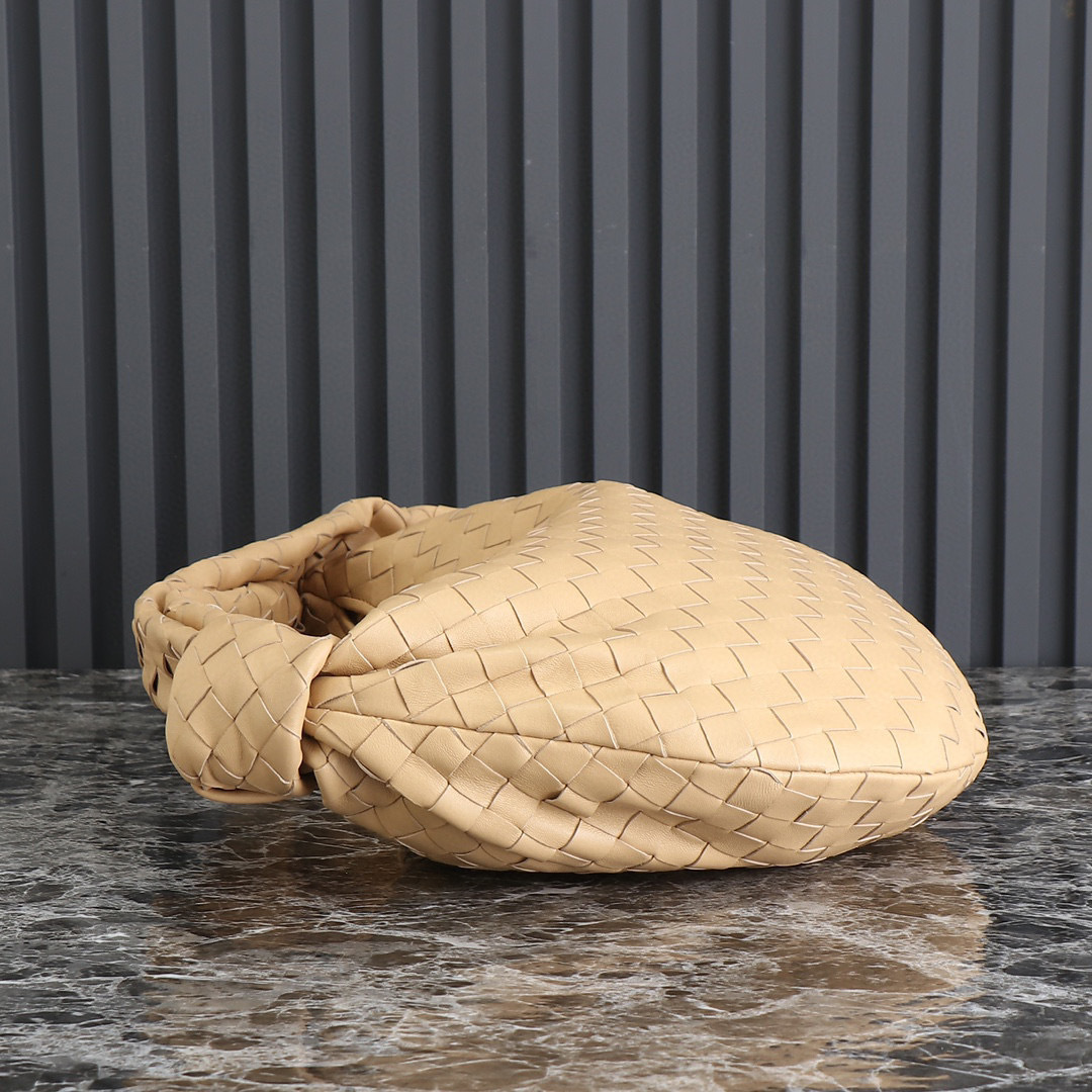 Botteca Veneta Unterarmtasche Größe: 48*40*16cm