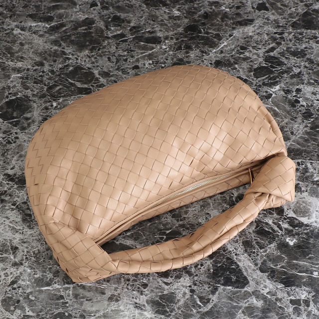 Borsa sottobraccio Botteca Veneta Dimensioni: 48*40*16 cm