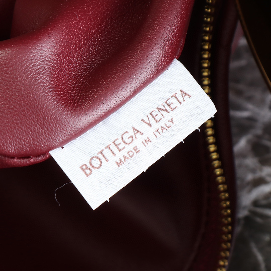 Botteca Veneta Unterarmtasche Größe: 48*40*16cm