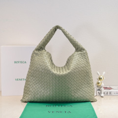 Botteca Veneta  shopping bag Size：54*24*13cm