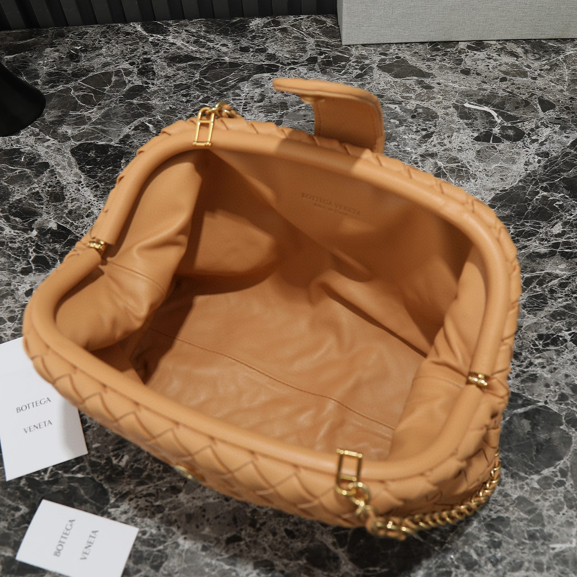 Botteca Veneta 单肩包 尺寸：31.5*16.5*11cm