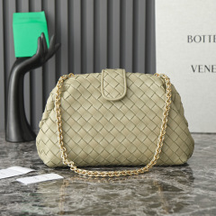 Botteca Veneta Single shoulder bag  Size：31.5*16.5*11cm