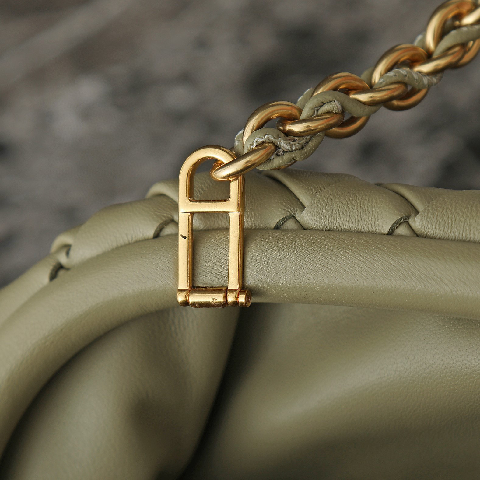 Botteca Veneta Single shoulder bag  Size：31.5*16.5*11cm