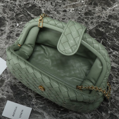 Botteca Veneta 单肩包 尺寸：31.5*16.5*11cm
