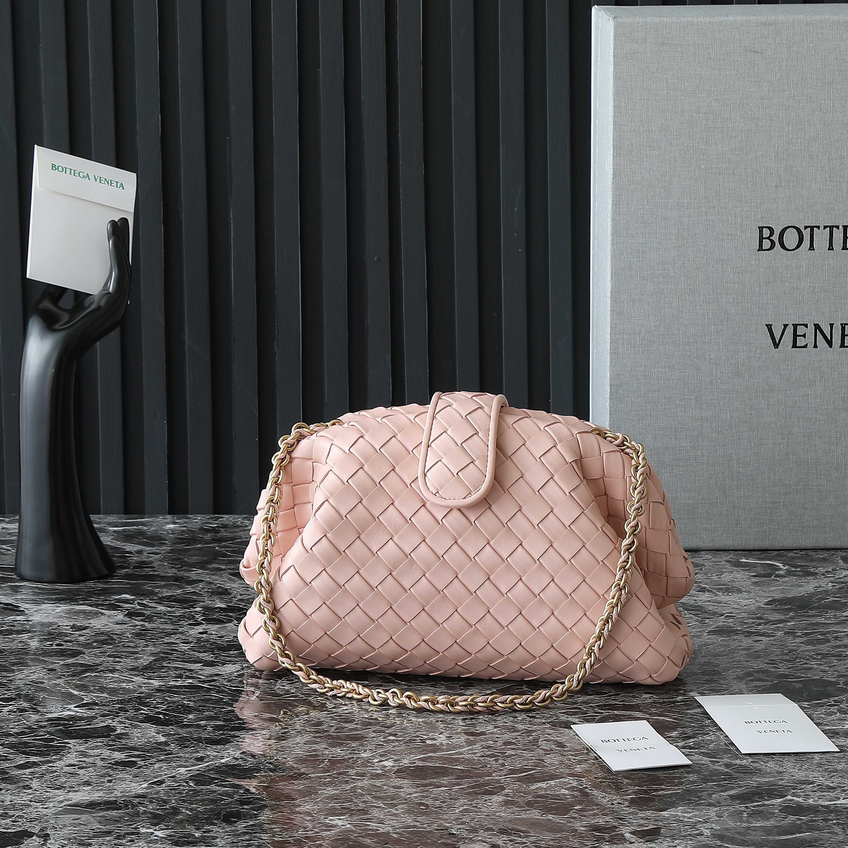 Botteca Veneta Beg bahu tunggal Saiz：31.5*16.5*11sm