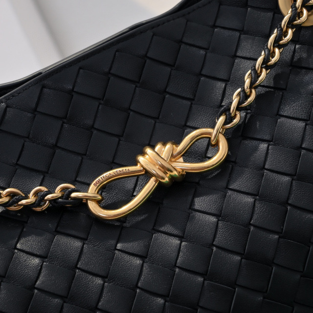 Borsa a mano Bottaca Veneta Dimensioni: 32*24*12cm