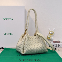 Botteca Veneta 水桶包 尺寸：21*17*16.5cm