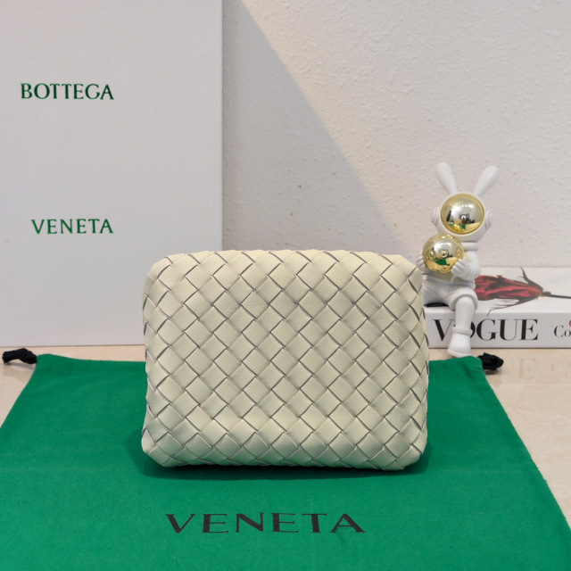 Botteca Veneta 水桶包 尺寸：21*17*16.5cm