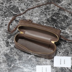 Botteca Veneta  cosmetic bag Size：22*12*5cm