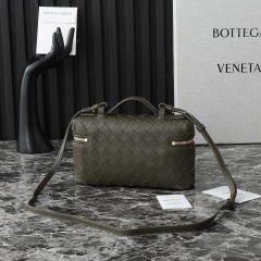Borsa cosmetica Bottaca Veneta Dimensioni: 22*12*5cm