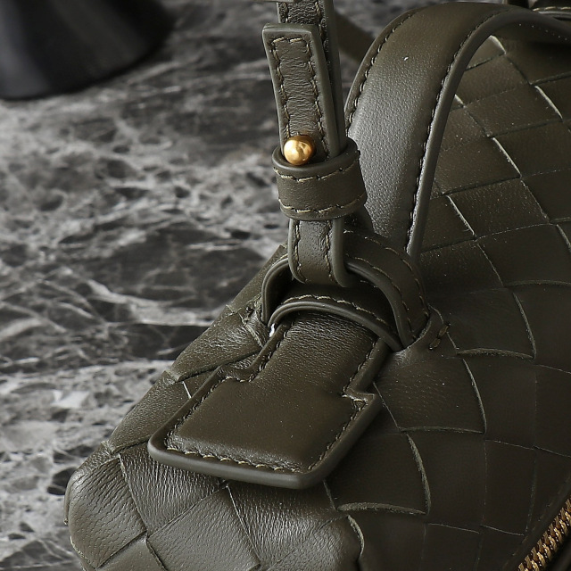 Borsa cosmetica Bottaca Veneta Dimensioni: 22*12*5cm