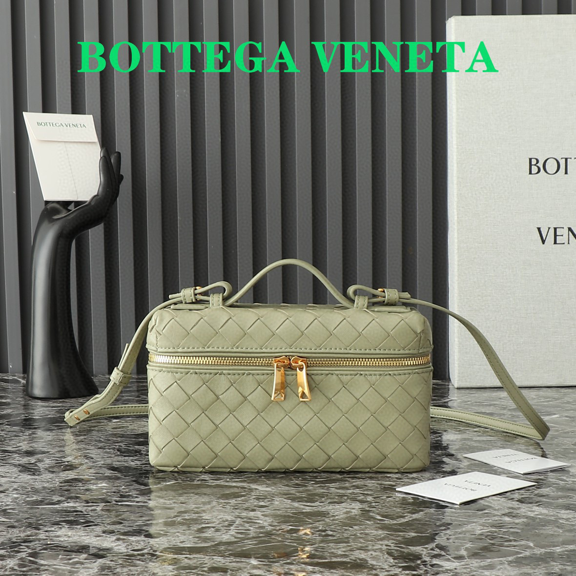 Botteca Veneta 化妆包 尺寸：22*12*5cm