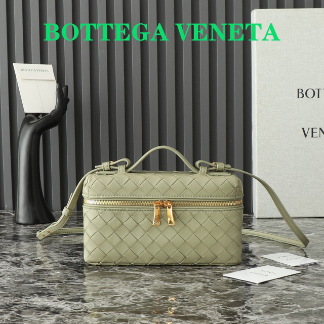 Botteca Veneta 化妆包 尺寸：22*12*5cm