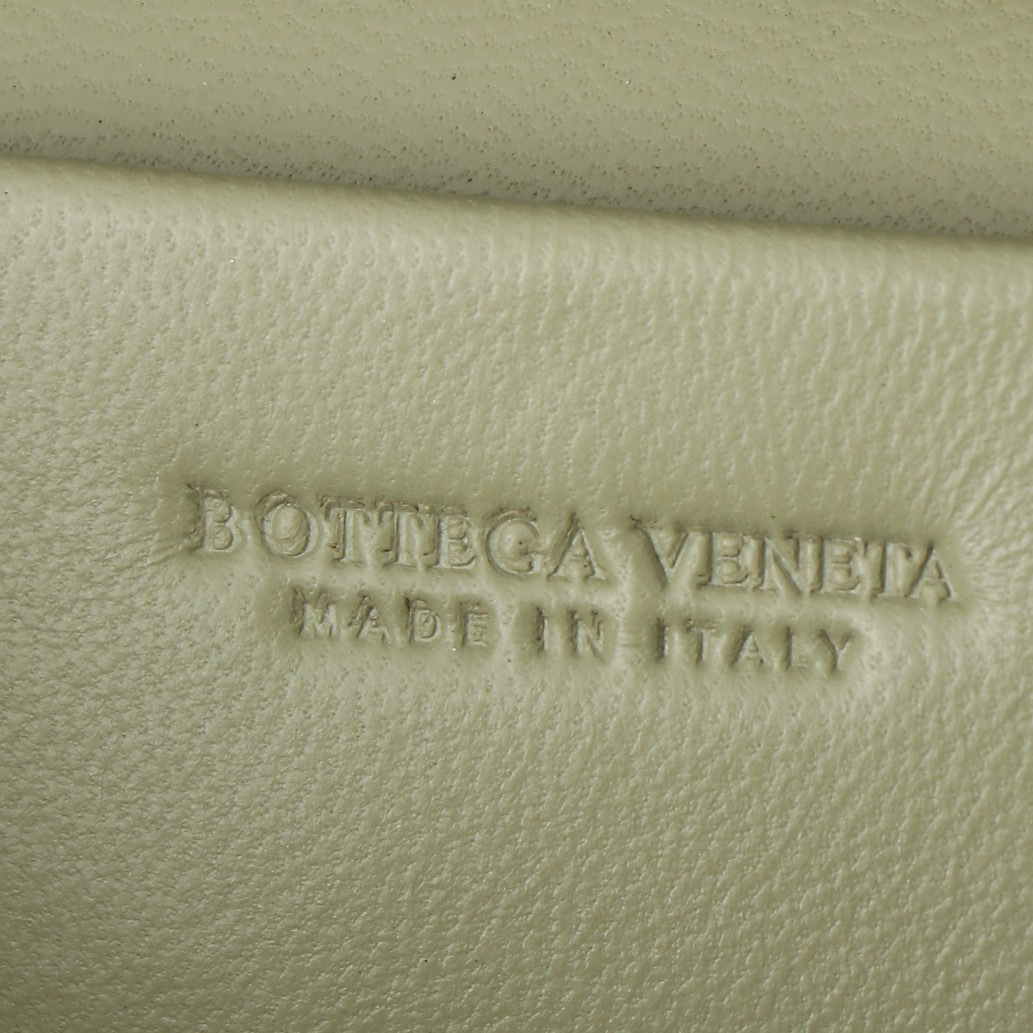 Botteca Veneta 化妆包 尺寸：22*12*5cm