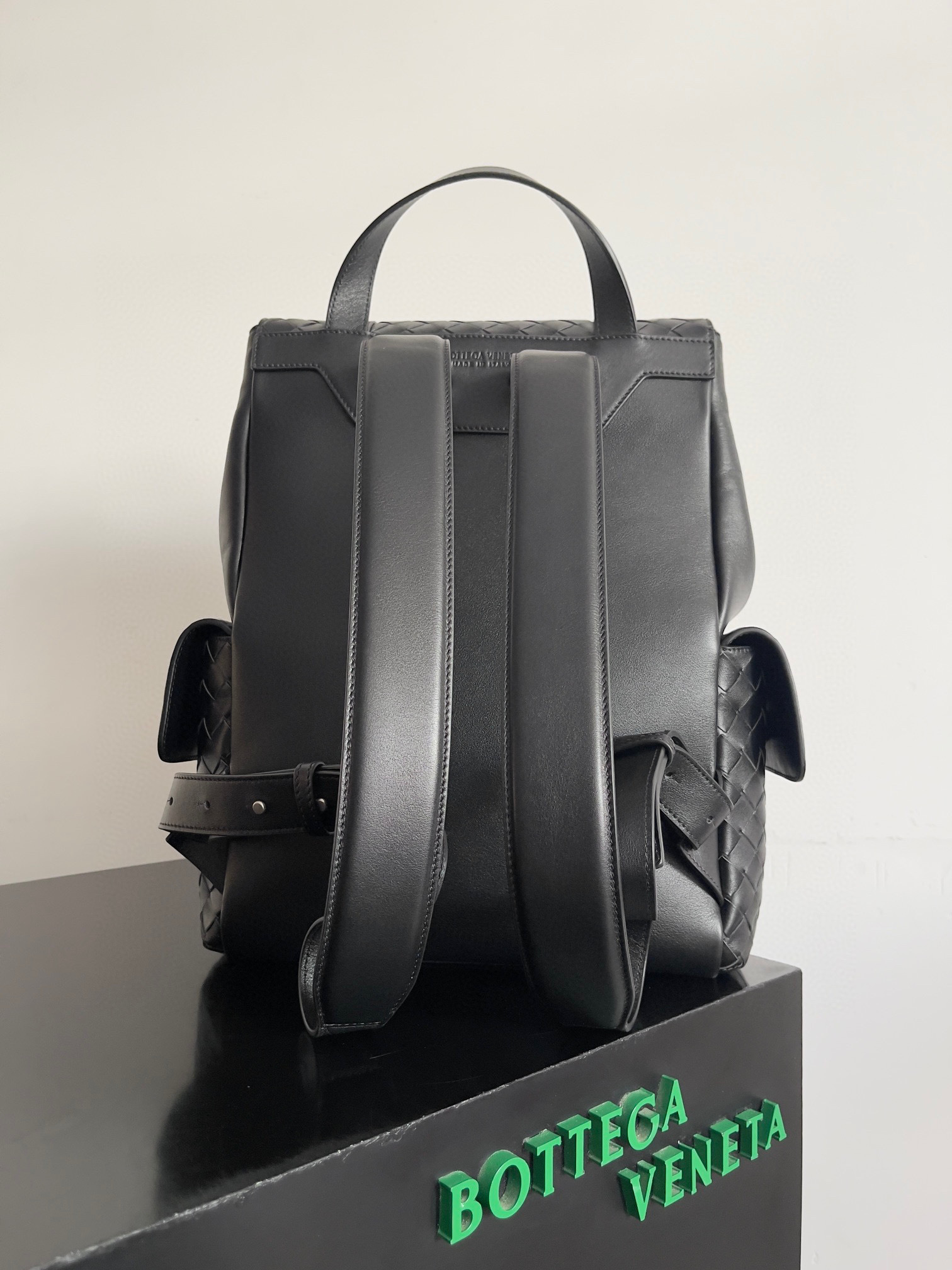 Botteca Veneta  backpack bag Size：39*31*14cm