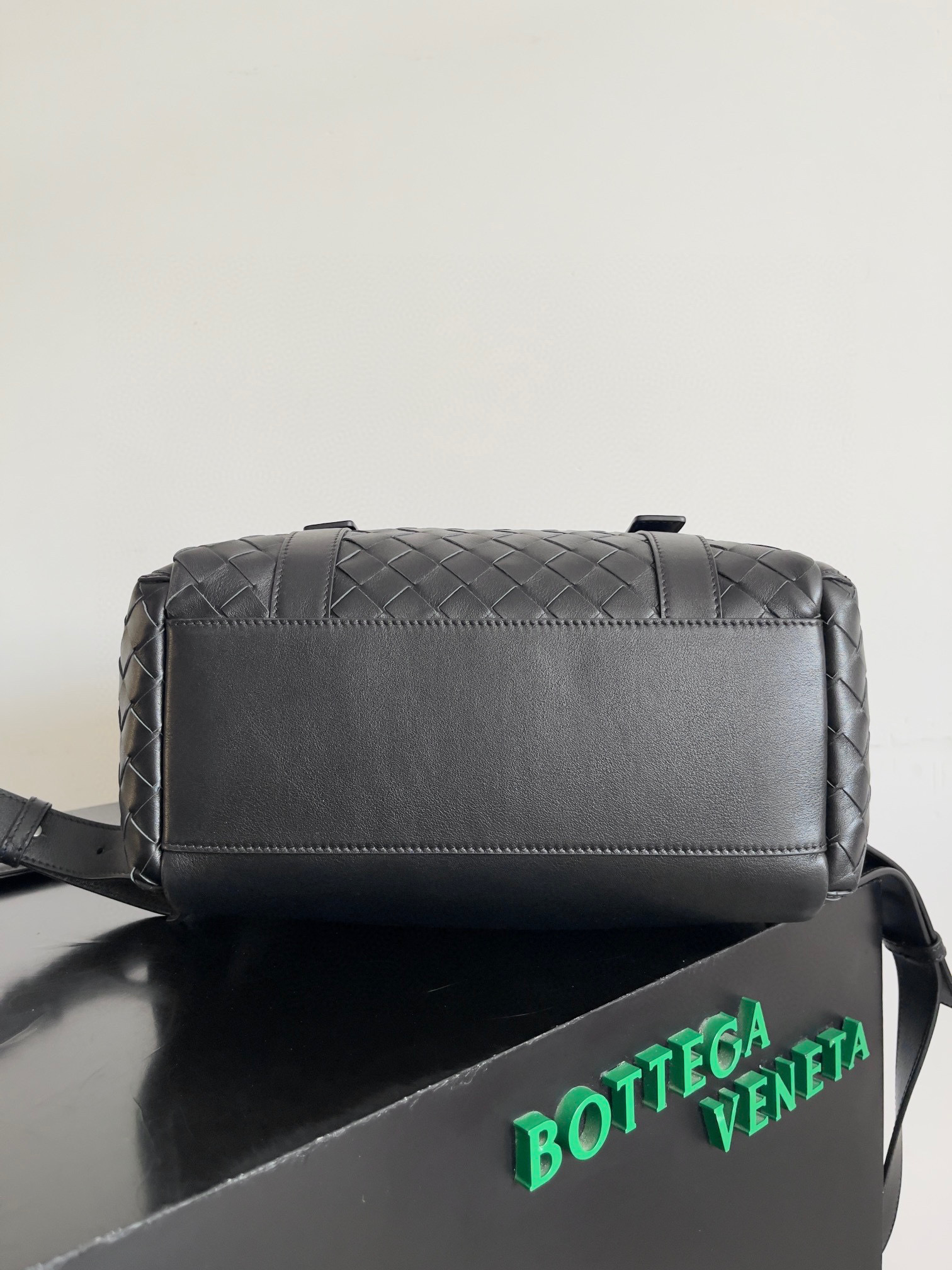 Botteca Veneta  backpack bag Size：39*31*14cm