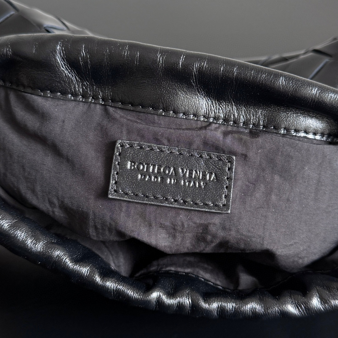 Borsa a tracolla singola Bottaca Veneta Dimensioni: 21*16,6*3cm