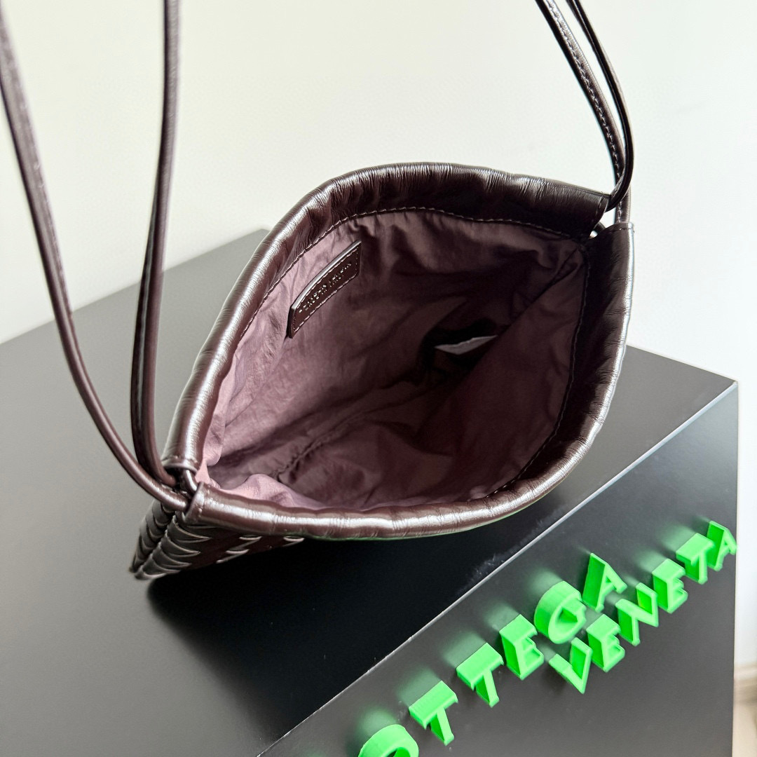 Borsa a tracolla singola Bottaca Veneta Dimensioni: 21*16,6*3cm