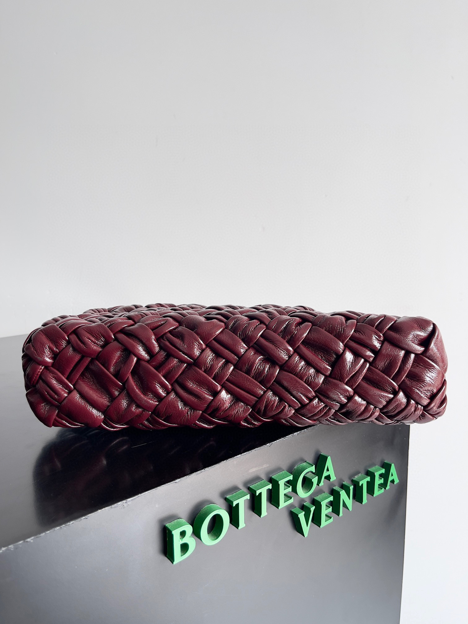 Beg ketiak Botteca Veneta Saiz：28.5*15*6sm