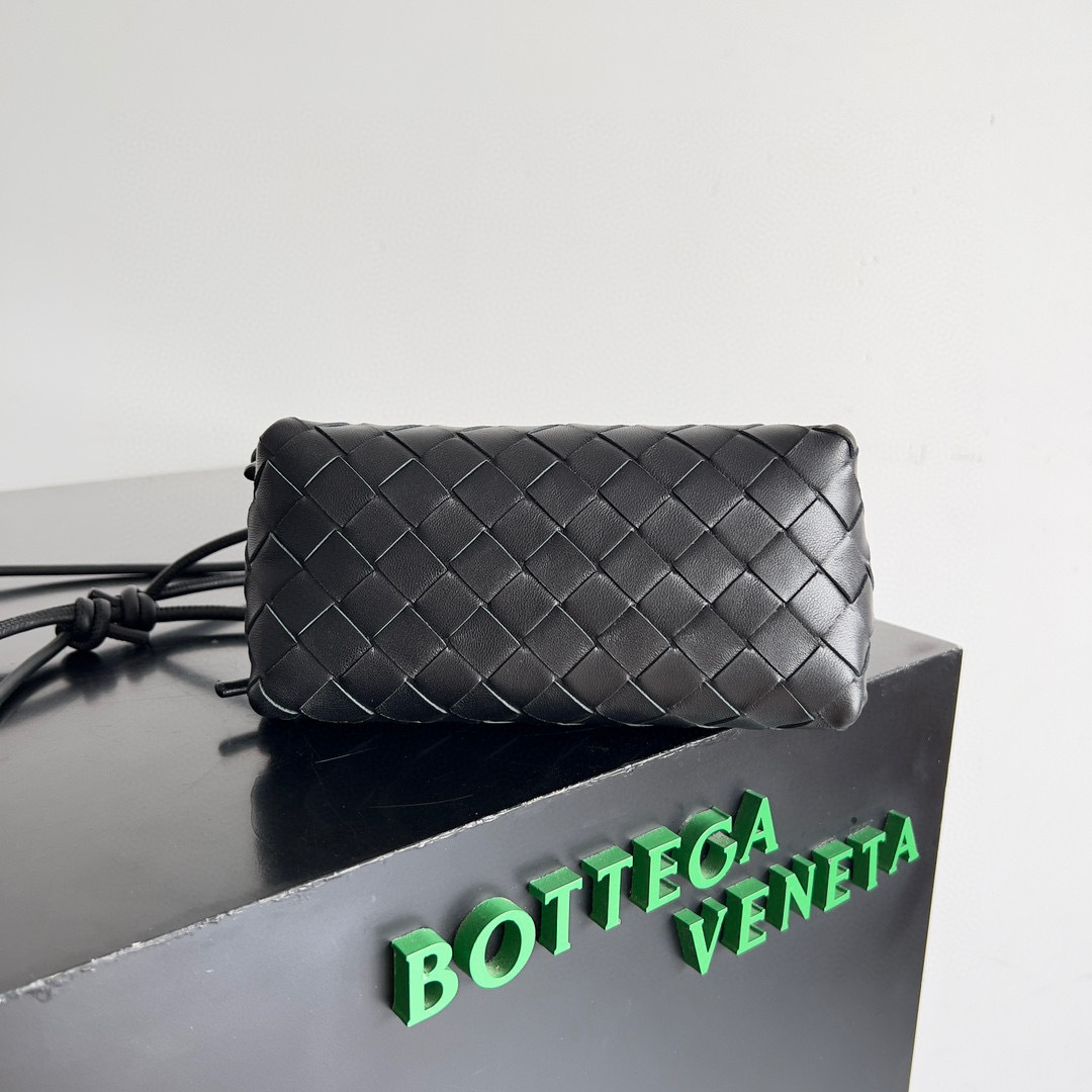 Saiz beg tangan Botteca Veneta：18.5*11.5*8.5sm