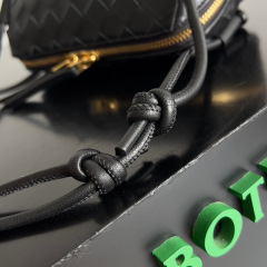 Saiz beg tangan Botteca Veneta：18.5*11.5*8.5sm