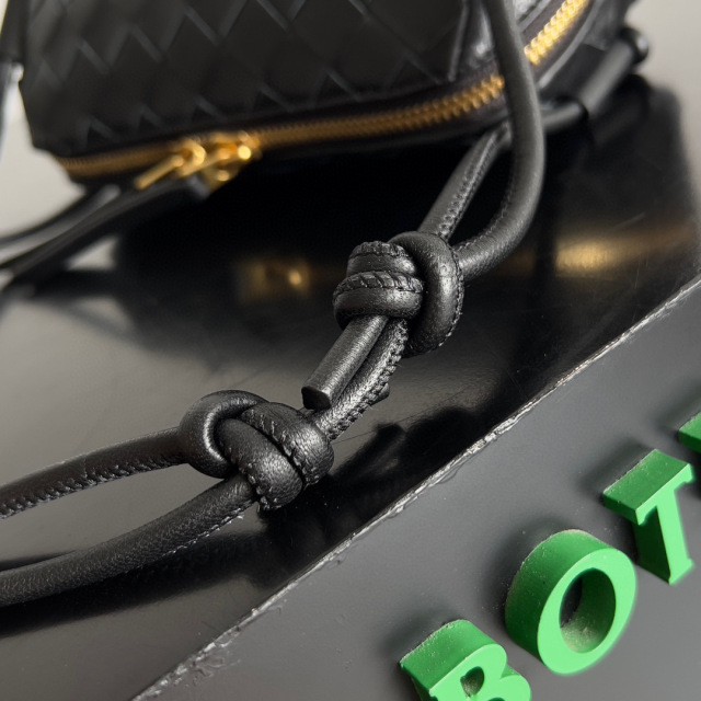 Saiz beg tangan Botteca Veneta：18.5*11.5*8.5sm