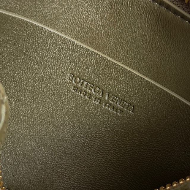 Botteca Veneta  Hand bag Size：18.5*11.5*8.5cm