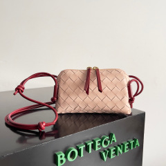 Botteca Veneta  Hand bag Size：18.5*11.5*8.5cm