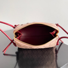 Botteca Veneta  Hand bag Size：18.5*11.5*8.5cm