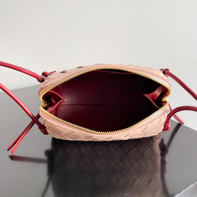 Botteca Veneta  Hand bag Size：18.5*11.5*8.5cm