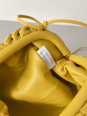 Botteca Veneta  Single shoulder bag Size：22*12*7cm