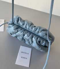 Botteca Veneta Einzelne Umhängetasche Größe: 22 x 12 x 7 cm