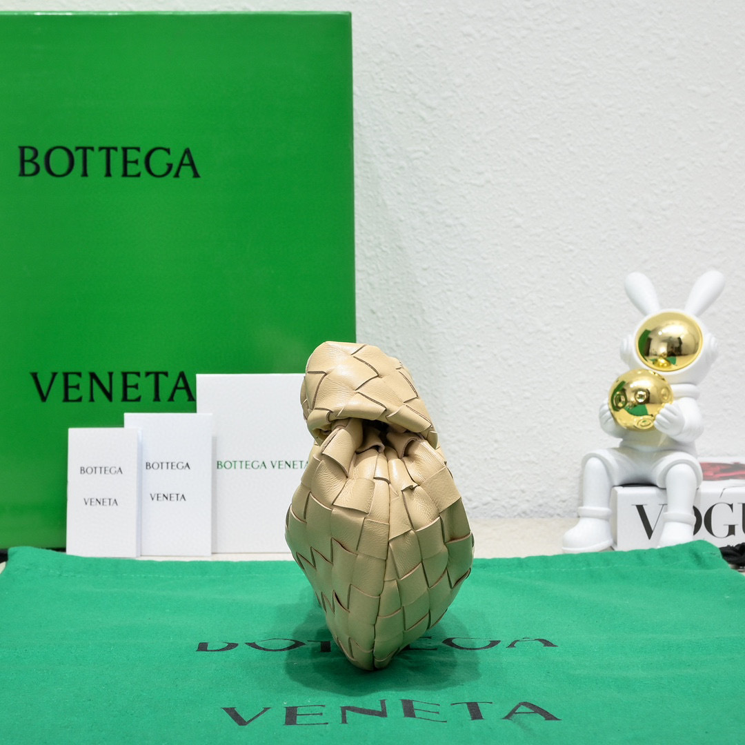 Beg ketiak Botteca Veneta Saiz：17*16*6.5cm