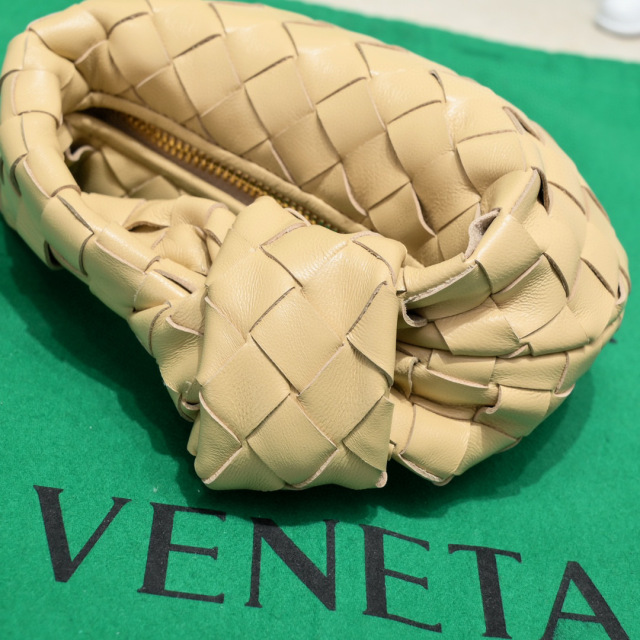 Beg ketiak Botteca Veneta Saiz：17*16*6.5cm