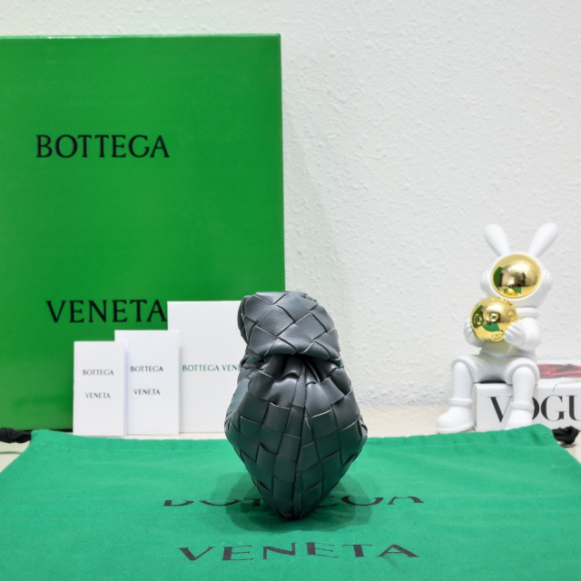 Botteca Veneta 腋下包尺寸：17*16*6.5cm